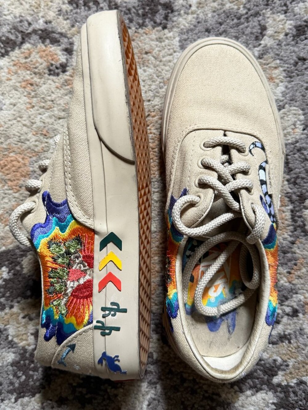 Vans - Picture 2 of 2